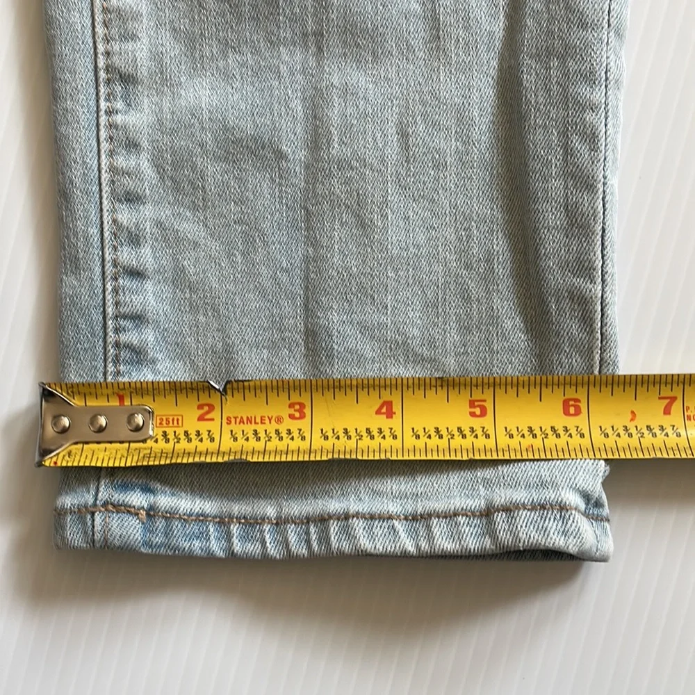 Old Navy light wash skinny Jean with built in flex. Size 14